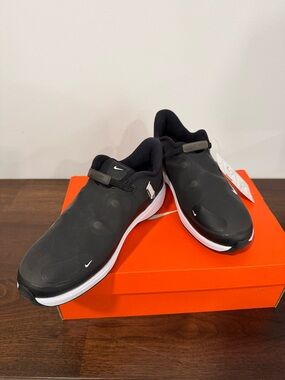 Nike Men’s Black Slip-On Sneakers with White Midsole